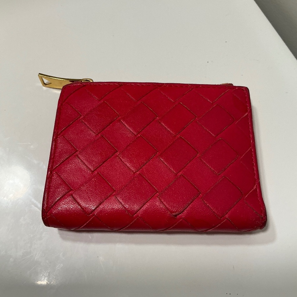Bottega Veneta Intrecciato fuchsia pink compact wallet
